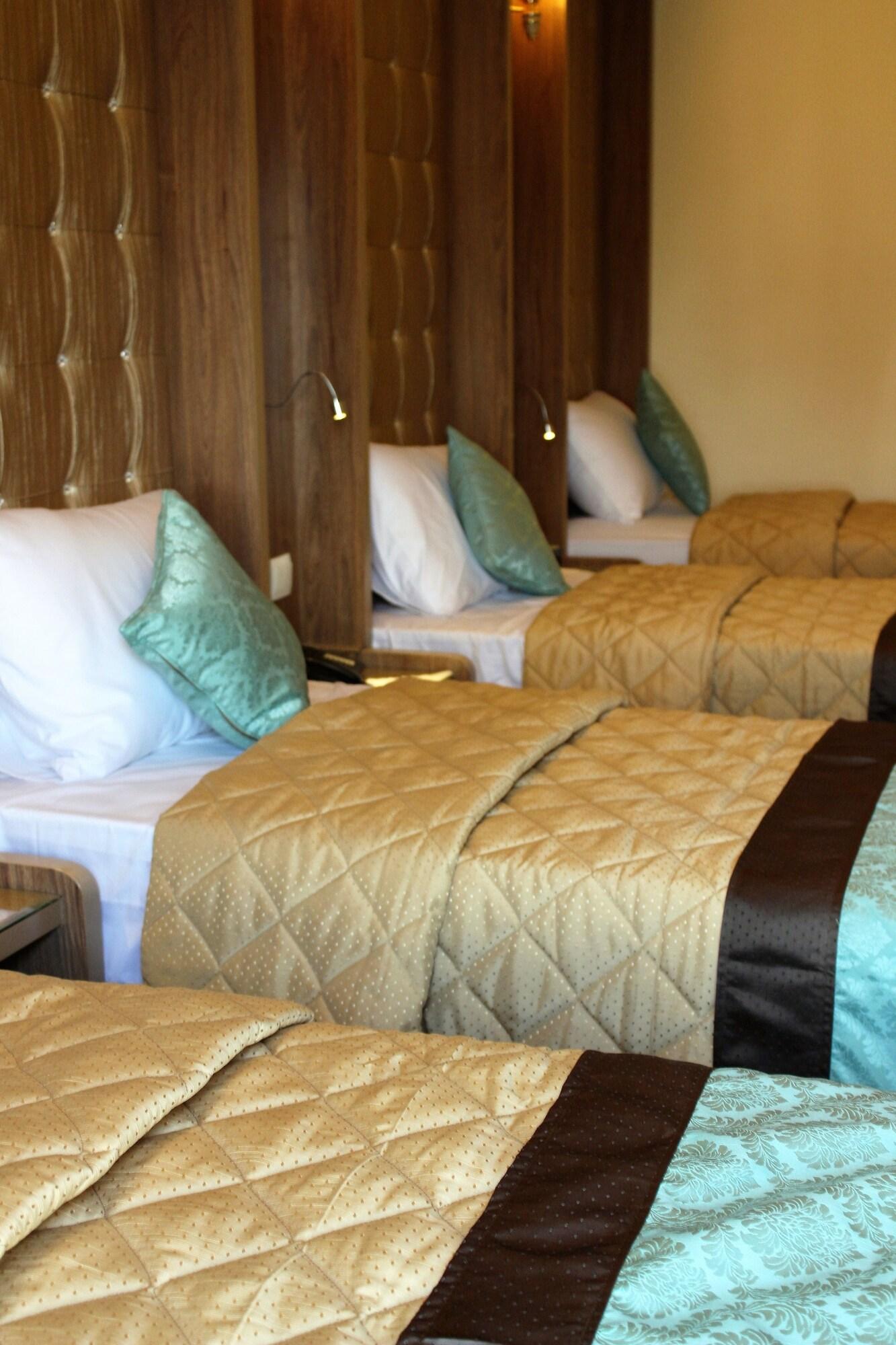 Naif Fort Hotel Dubai Exterior photo
