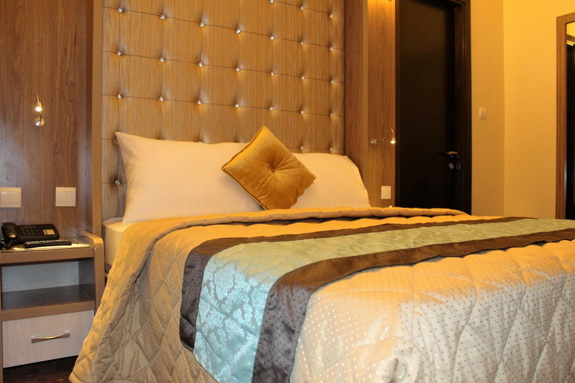 Naif Fort Hotel Dubai Exterior photo