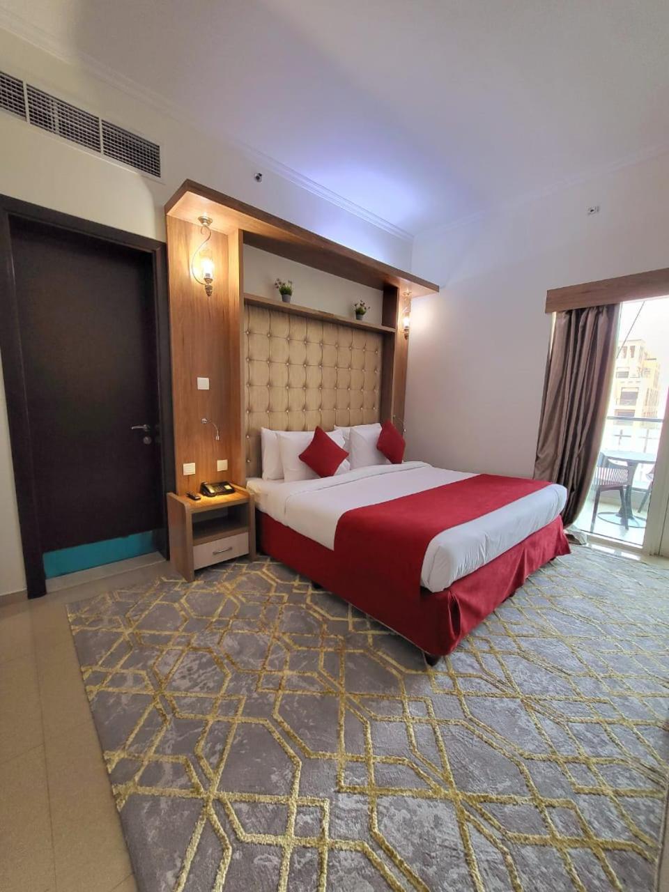 Naif Fort Hotel Dubai Exterior photo