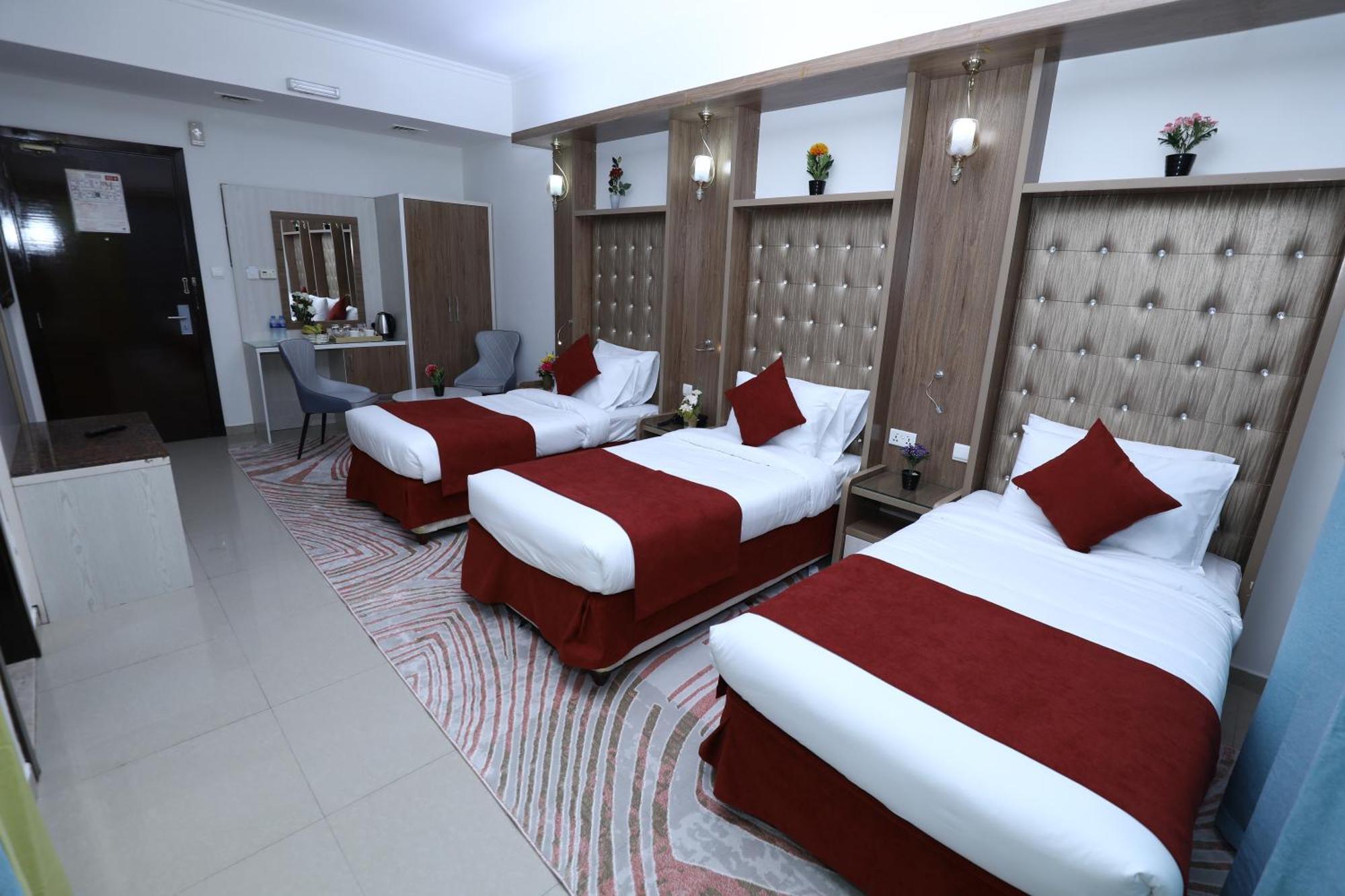 Naif Fort Hotel Dubai Exterior photo